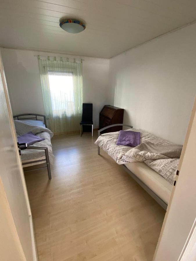 Unterkunft Bei Mota Baunatal Exteriör bild